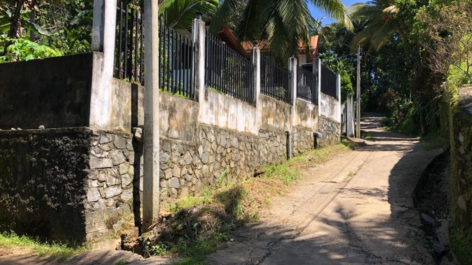 Elugoda, Peradeniya, Peradeniya, Kandy 20400, ,House,For sale,Elugoda, Peradeniya,1119